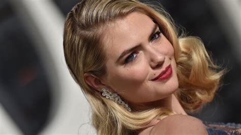 Kate Upton Wows Fans With Naked Flashback Friday Photo